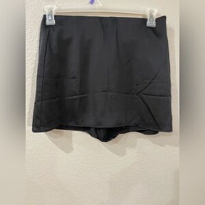 Show Me Your MuMu Black Skort